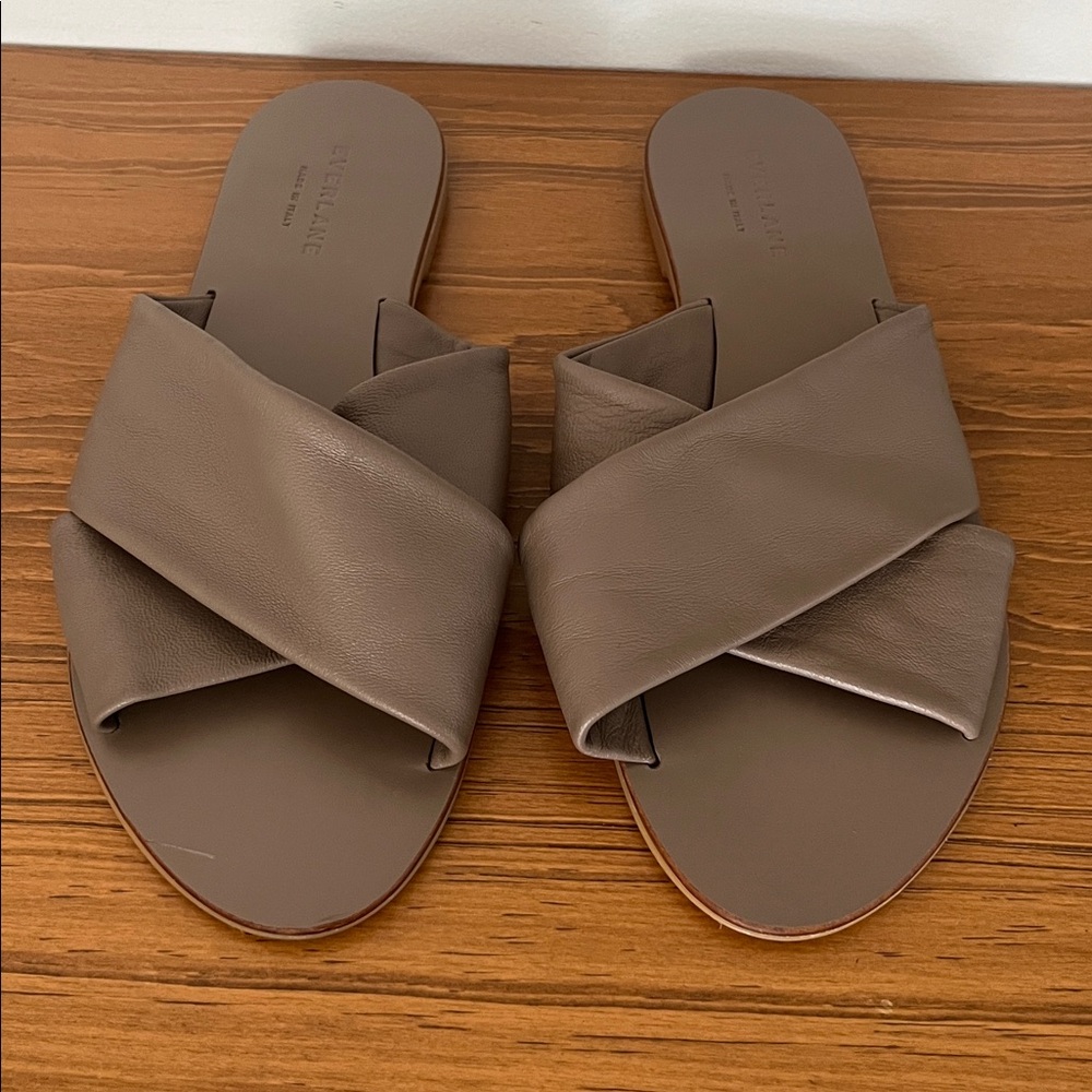EVERLANE The Day Crossover Sandal - Picture 4 of 16